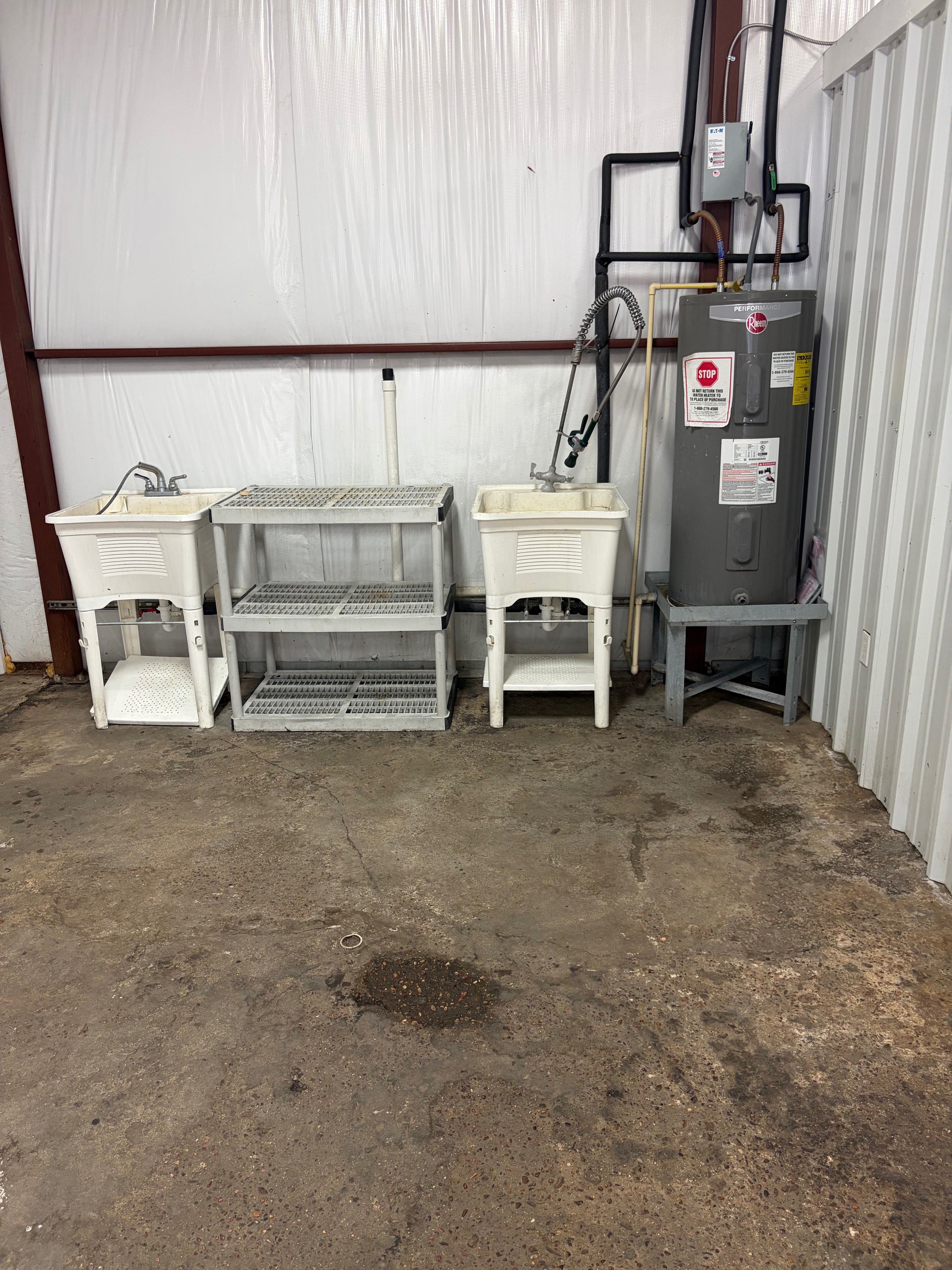 Warehouse utility area